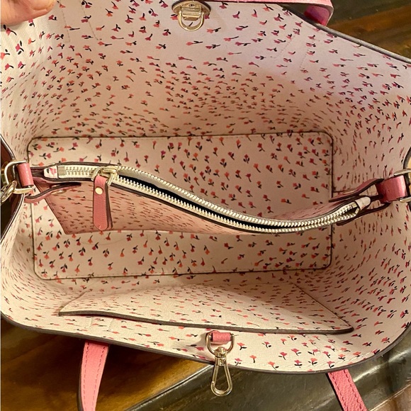 Kate Spade purse with shoulder strap and two handles ￼ - Picture 4 of 5